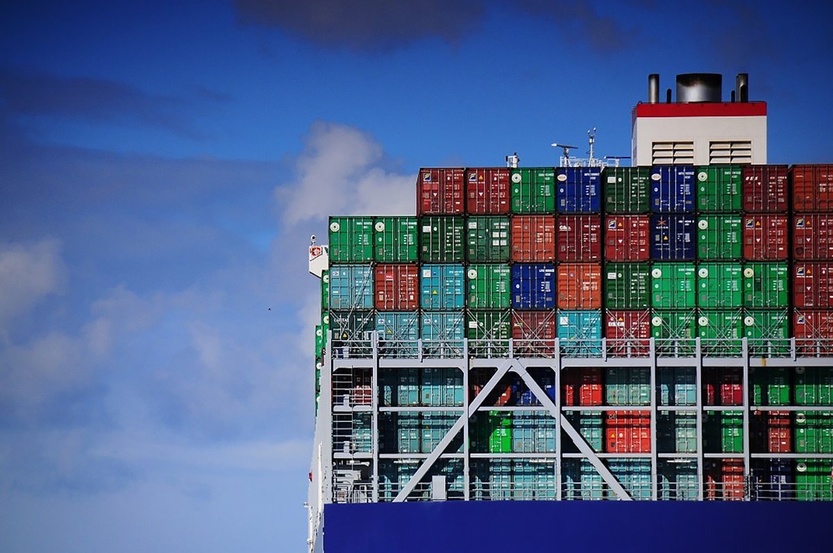 Bedrijven met importcontainers uit het Verre Oosten en Oceanië zijn als volgende aan de beurt om in de Rotterdamse haven mee te doen in de Vertrouwensketen. Het aansluiten is inmiddels gestart, vanaf 3 februari 2025 vervallen de fraudegevoelige pincodes. portofrotterdam.com/nl/nieuws-en-p…