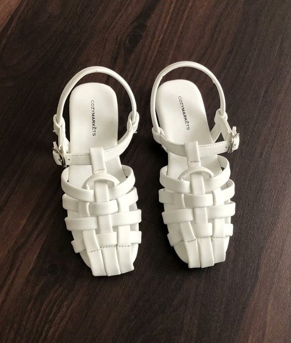 xxxirraaa's tweet photo. Nemu sandal lucu-lucu banget modelnya🤏🏻 cakep di pakai buat main😍🌸 https://t.co/e9DejqKmsj