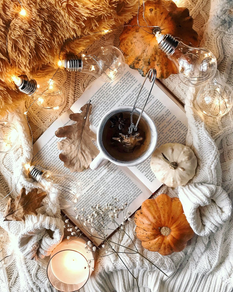 As the seasons change I try to focus on all the things that make this my favourite one of all... thevitpro.com/5-reasons-to-w… #vitiligo