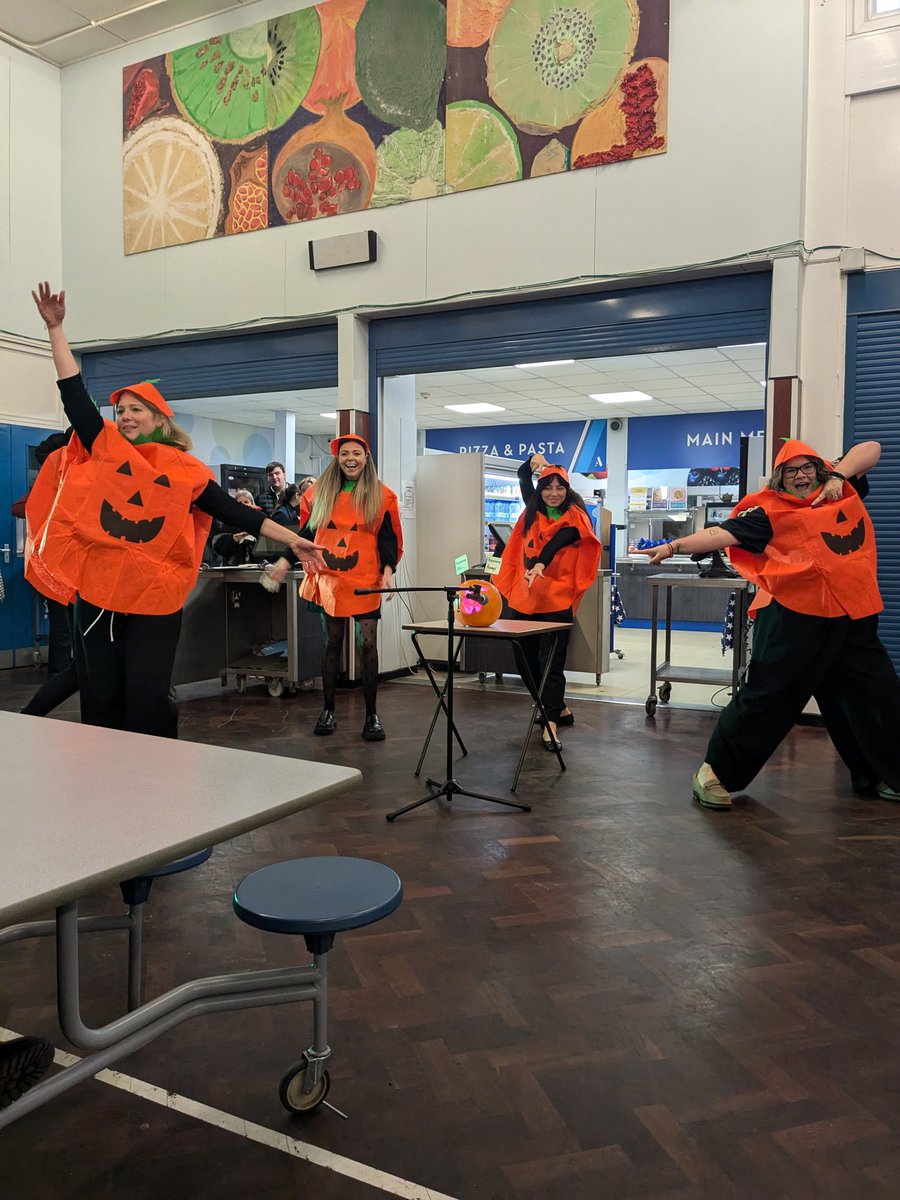 This morning's staff tea and toast included a pumpkin decorating competition by each department team. We invited our students in to see our work and our final judge was Sean in Y11. 

Winners were Performing Arts, SEN and SLT (boooo).

Who would be your winners??? ⭐