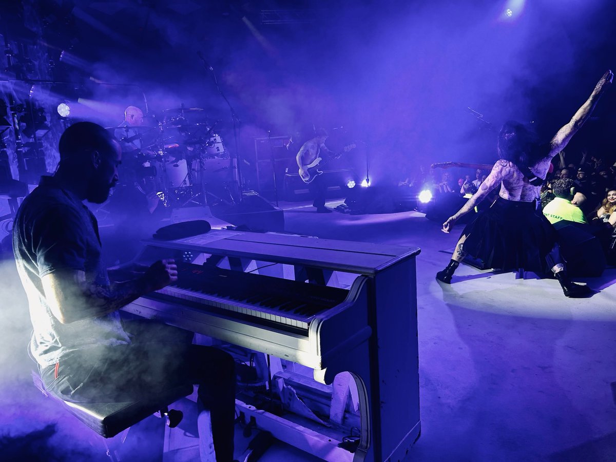 Biffy Clyro tweet media
