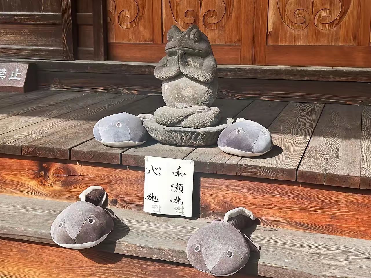 古い 掛軸 花鳥画 在銘(落款) 二幅(双幅) 春と秋 紙本 肉筆 軸先