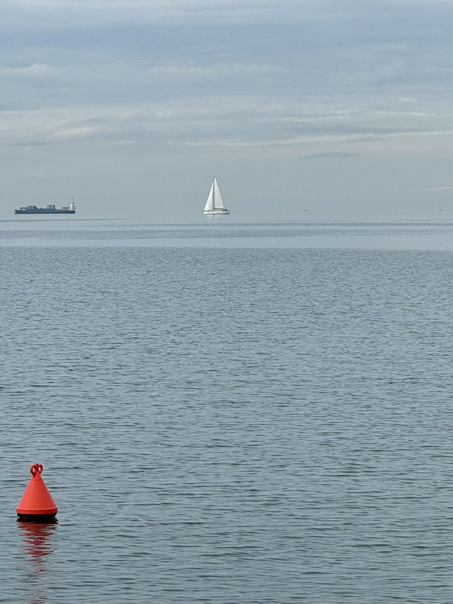 Non provare a definire Trieste se non ti svegli ogni mattina con questo orizzonte negli occhi. Perché lei ti sfuggirà sempre