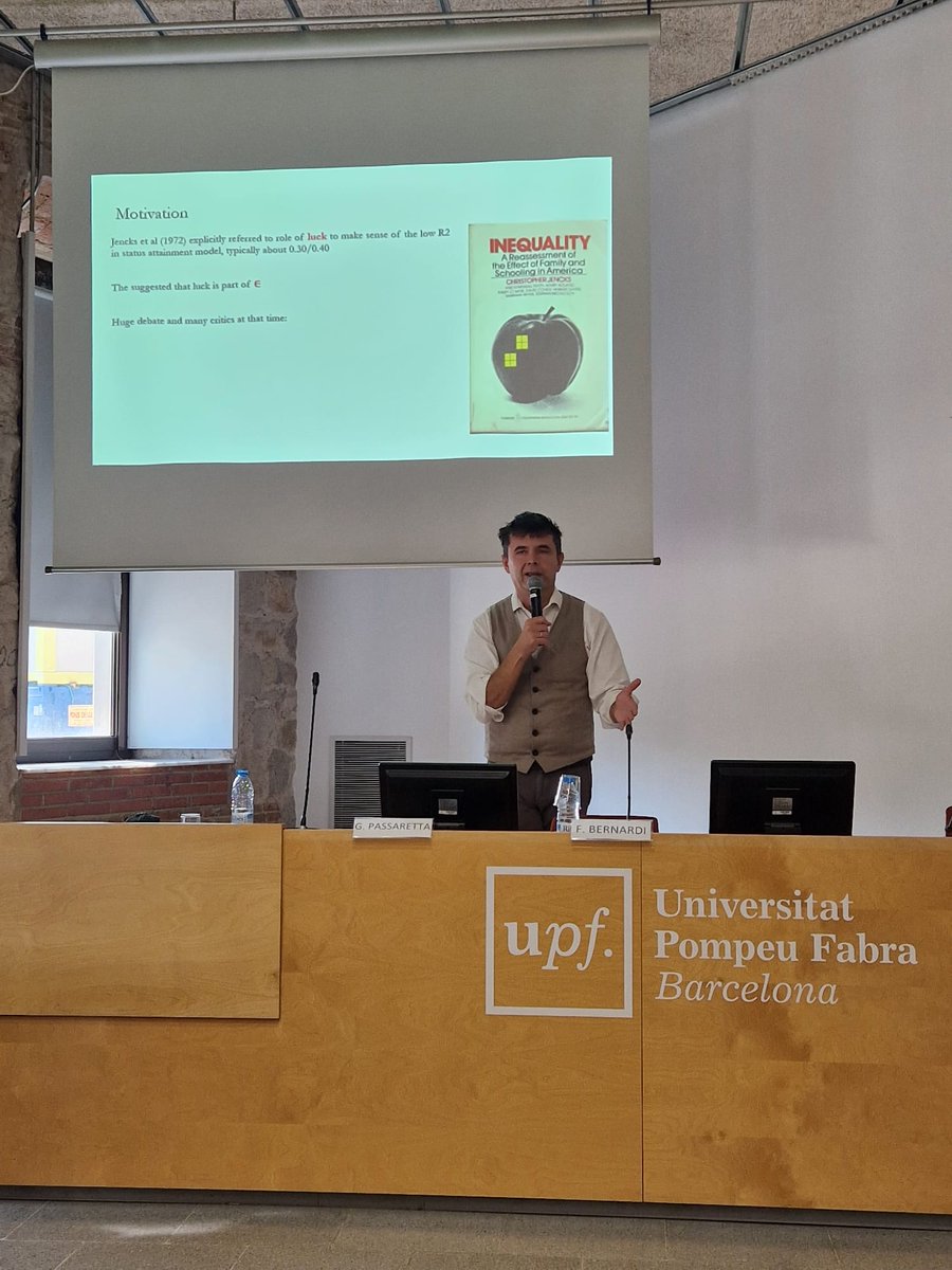 Yesterday was packed with insights! Fabrizio Bernardi (UNED) led a thought-provoking seminar, "Luck and educational attainment: an empirical approximation using variance function regressions," for the MSc in Sociology and Demography students.