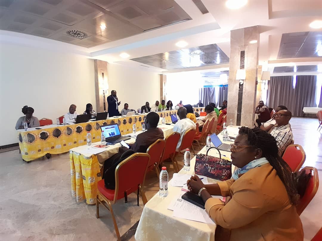 DataGender237's tweet image. Nous prenons part ce jour à l'invitation de l'Institut National de la Statistique #INS à l'atélier de validation des besoins du rapport de l'enquête sur l'emploi du temps (Budget-temps 2021) nécessaire pour quantifier la charge du travail domestique des femmes.