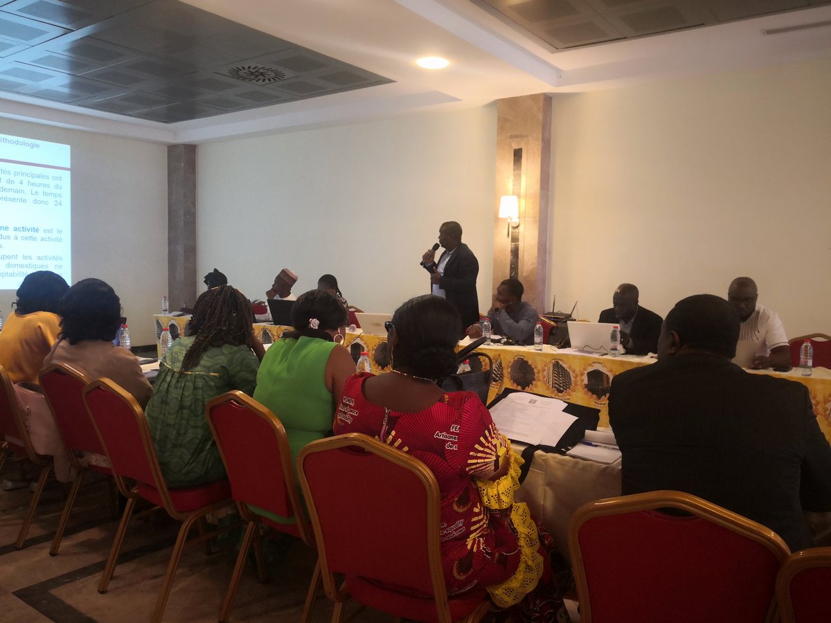 DataGender237's tweet image. Nous prenons part ce jour à l'invitation de l'Institut National de la Statistique #INS à l'atélier de validation des besoins du rapport de l'enquête sur l'emploi du temps (Budget-temps 2021) nécessaire pour quantifier la charge du travail domestique des femmes.