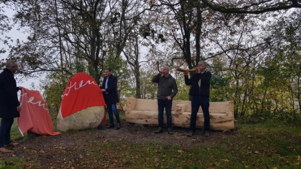 Markesteen onthuld op grens Boermarken Hooghalen en Amen -  veldenkrant.info/l/88034