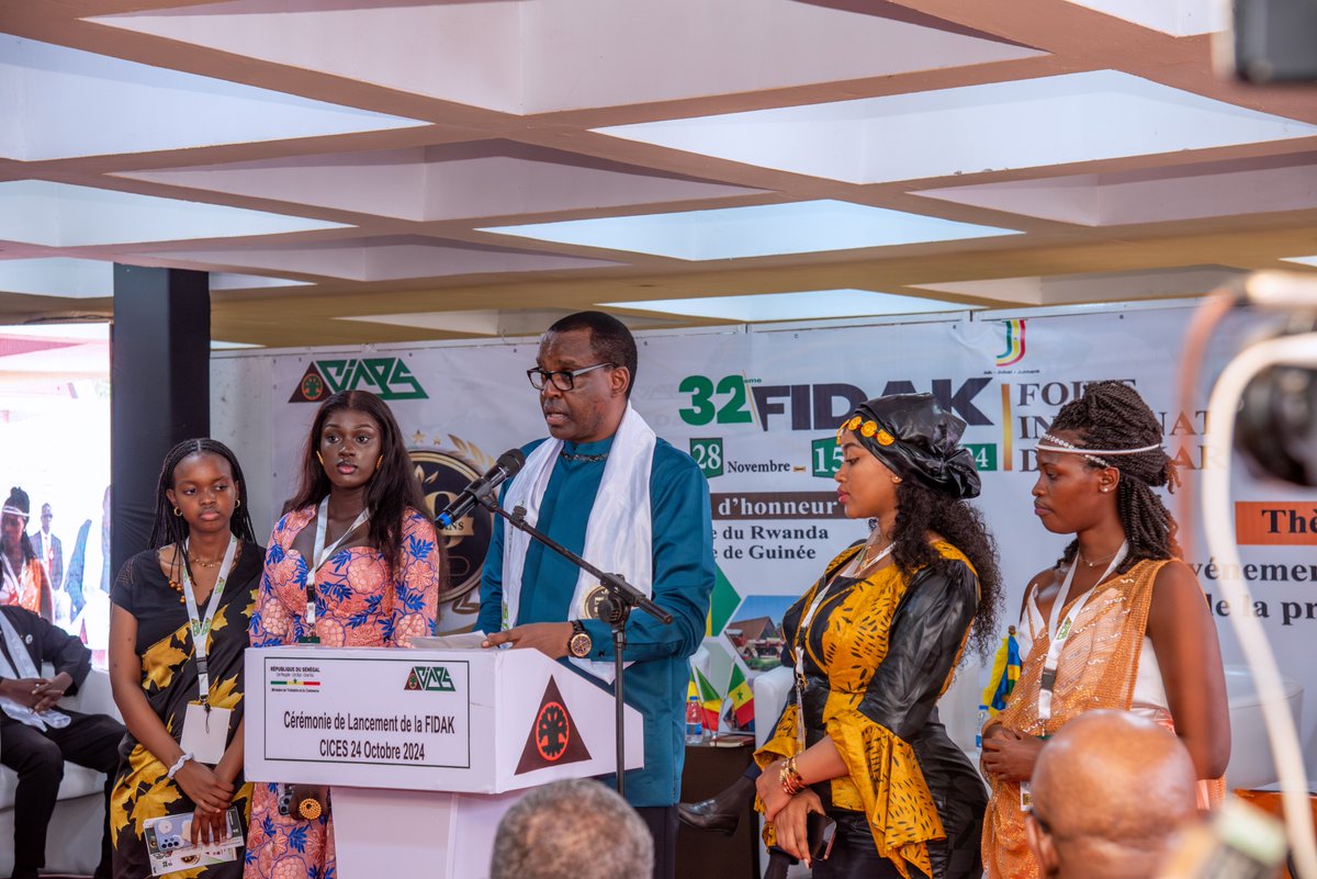 RwandainSenegal's tweet image. l&apos;Amb. @JPKarabaranga a participé à la cérémonie officielle de lancement de la 32e édition de la #FIDAK au C.I.C.E.S ,où le Rwanda est le pays invité d&apos;honneur. 

Cet événement a rassemblé des membres éminents du corps diplomatique ainsi que de nombreuses hautes personnalités…