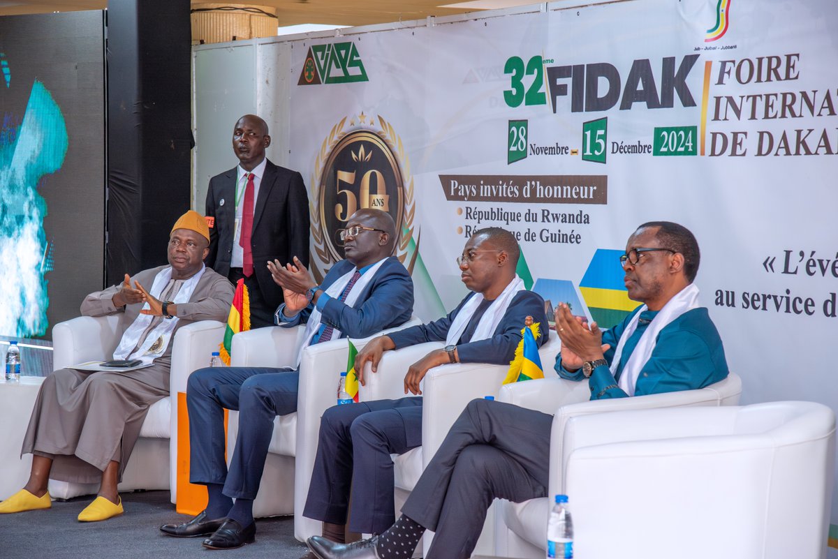 RwandainSenegal's tweet image. l&apos;Amb. @JPKarabaranga a participé à la cérémonie officielle de lancement de la 32e édition de la #FIDAK au C.I.C.E.S ,où le Rwanda est le pays invité d&apos;honneur. 

Cet événement a rassemblé des membres éminents du corps diplomatique ainsi que de nombreuses hautes personnalités…