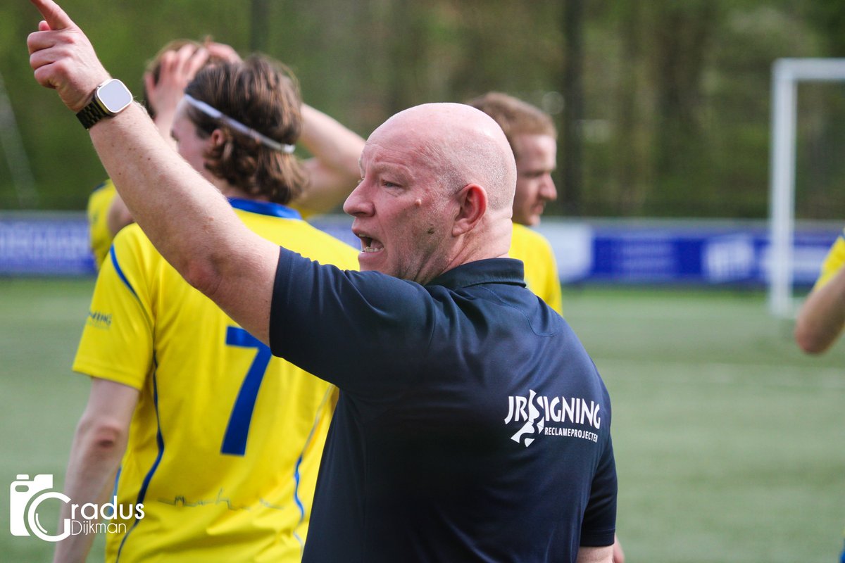 s.v. Hatto-Heim ⚽️ (@svhattoheim) on Twitter photo Jan-Peter Jonkman vertrekt na dit seizoen bij sv Hatto-Heim svhattoheim.nl/jan-peter-jonk…
#Trainerscarrousel <a href="/sportstentorzwo/">Stentor Sport Zwolle</a> <a href="/rtvhattem/">RTV Hattem</a> <a href="/geldersvoetbal/">VoetbalGelderland.nl</a> <a href="/Stentorsport_AP/">de Stentor Sport Apeldoorn & Veluwe</a> <a href="/FUCHSMEISTER/">Fuchsmeister ©</a> <a href="/HoofdtrainerHH/">Jan-Peter Jonkman</a> Jan-Peter Jonkman vertrekt na dit seizoen bij sv Hatto-Heim svhattoheim.nl/jan-peter-jonk…
#Trainerscarrousel <a href="/sportstentorzwo/">Stentor Sport Zwolle</a> <a href="/rtvhattem/">RTV Hattem</a> <a href="/geldersvoetbal/">VoetbalGelderland.nl</a> <a href="/Stentorsport_AP/">de Stentor Sport Apeldoorn & Veluwe</a> <a href="/FUCHSMEISTER/">Fuchsmeister ©</a> <a href="/HoofdtrainerHH/">Jan-Peter Jonkman</a>