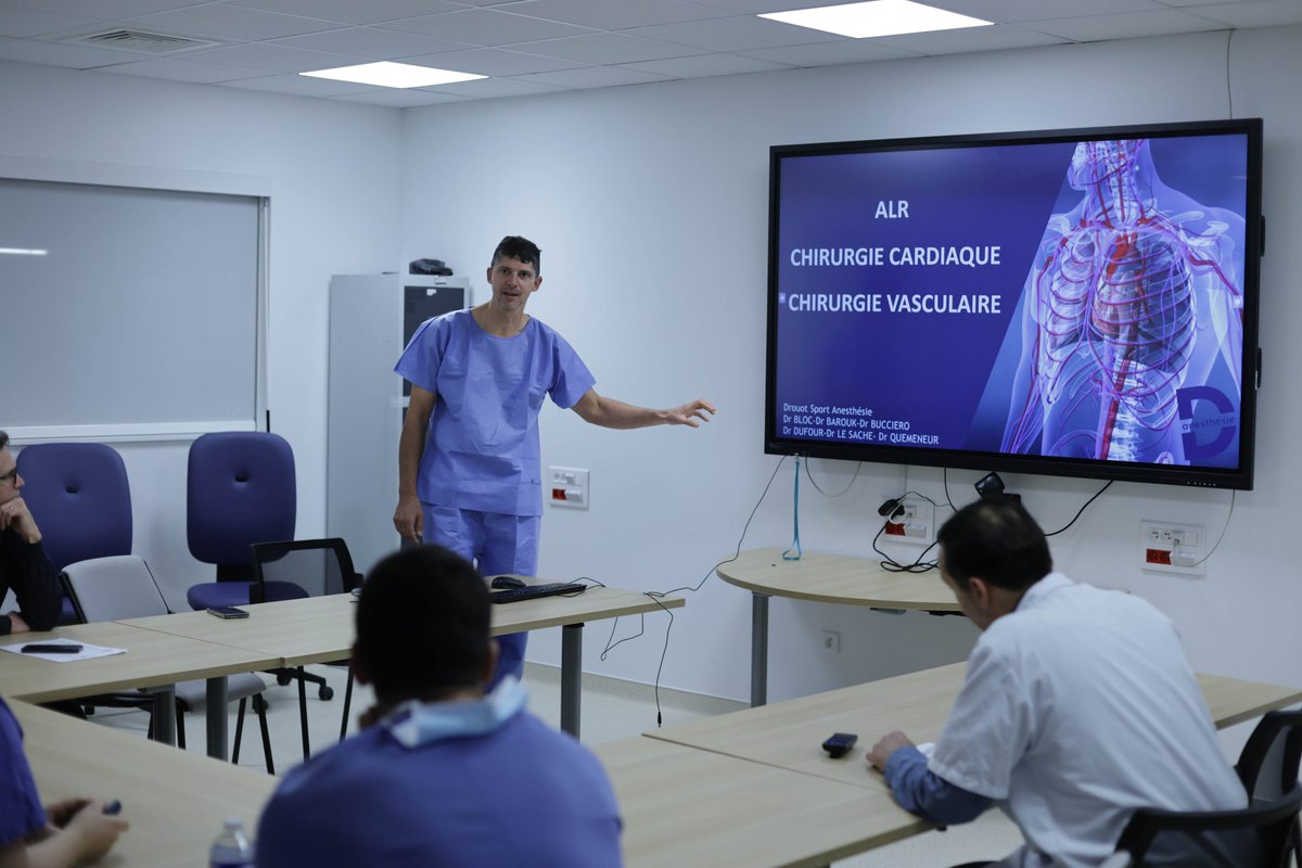 ✨ En immersion avec le Dr Sébastien Bloc en anesthésie locorégionale et chirurgie cardiovasculaire à Henri Mondor ! Bravo au Dr Daami Nejla et Pr Christophe Quesnel pour l’organisation parfaite et merci aux équipes pour ces échanges enrichissants ! 🙏