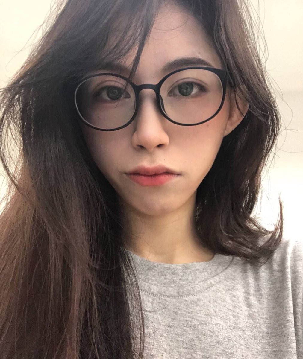 【网友投稿 No.1131】反差眼镜小姐姐 #眼镜娘 #眼镜妹 #投稿 #反差 #投稿曝光 #女友 #女友分享 #女友系列 #女同学 #女同事 https://t.co/QSMeWQ4qAV