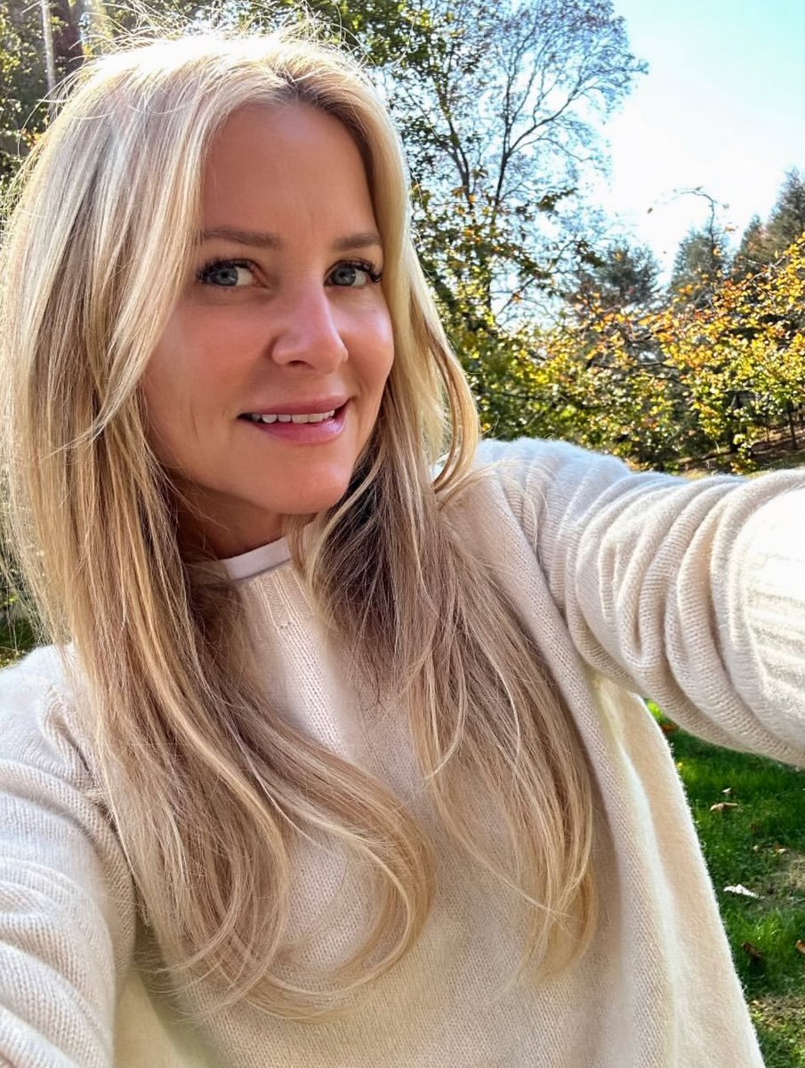 jessica capshaw daily tweet media