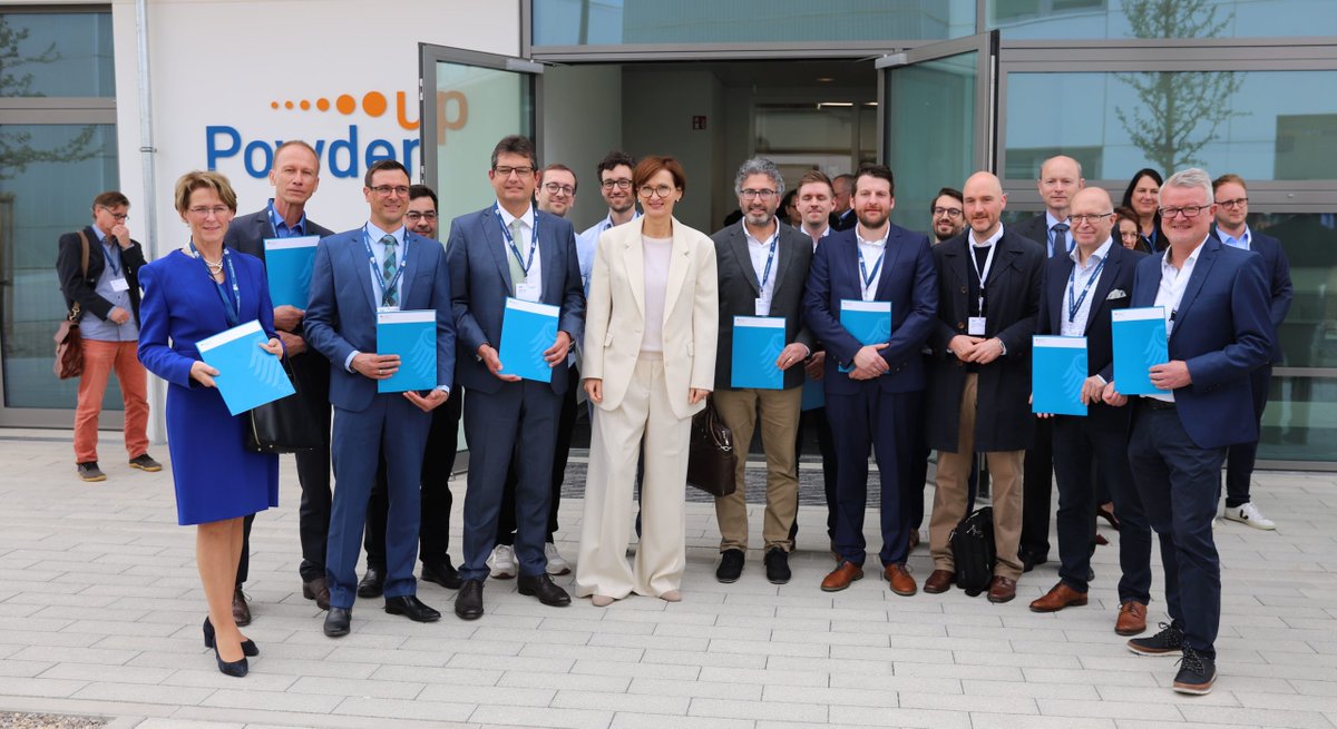 Helmholtz Institute Ulm 🔋 (@helmholtzulm) on Twitter photo “#Sodium-ion storage has not yet arrived in the European 🔋 industry,” says <a href="/MaxFichtner/">Maximilian Fichtner</a>. “Within ENTISE we decided to further optimize the capacity & cycle stability. We want to produce enough material for lab samples 🧪 & even prototypes" <a href="/uni_ulm/">Universität Ulm</a> hiu-batteries.de/en/news_and_ev… “#Sodium-ion storage has not yet arrived in the European 🔋 industry,” says <a href="/MaxFichtner/">Maximilian Fichtner</a>. “Within ENTISE we decided to further optimize the capacity & cycle stability. We want to produce enough material for lab samples 🧪 & even prototypes" <a href="/uni_ulm/">Universität Ulm</a> hiu-batteries.de/en/news_and_ev…