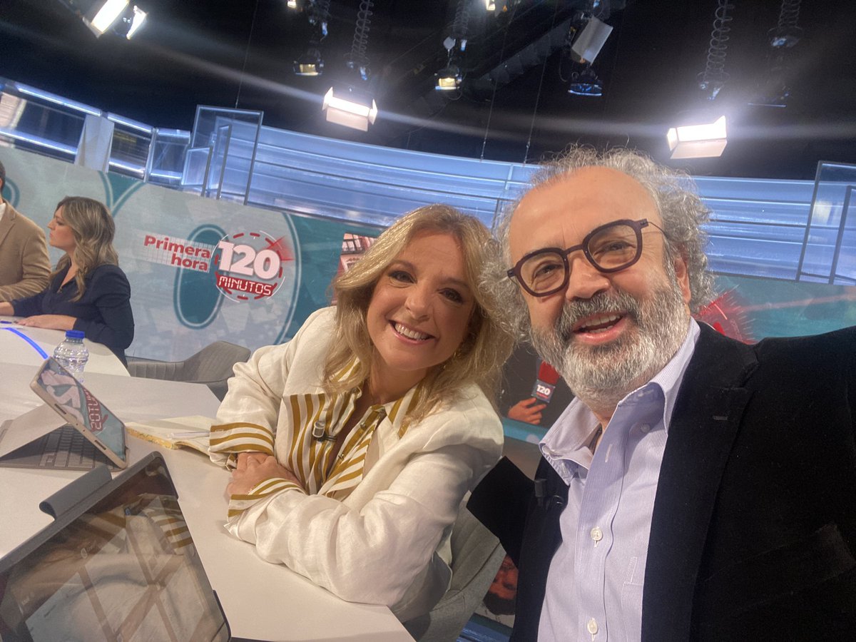 burgosusana's tweet photo. Acabando la semana en @120minutosTM con @JoseIgnacioWert @LorenaCan0 + el resto del #equipazo120 dirigido por @CrisSaezPerez, y tres compañeros de tertulia de 10: @joseluisroig @pedrojimenezg y @ADPrietoPYC. ¡Quién da más! https://t.co/88mfddfd3O