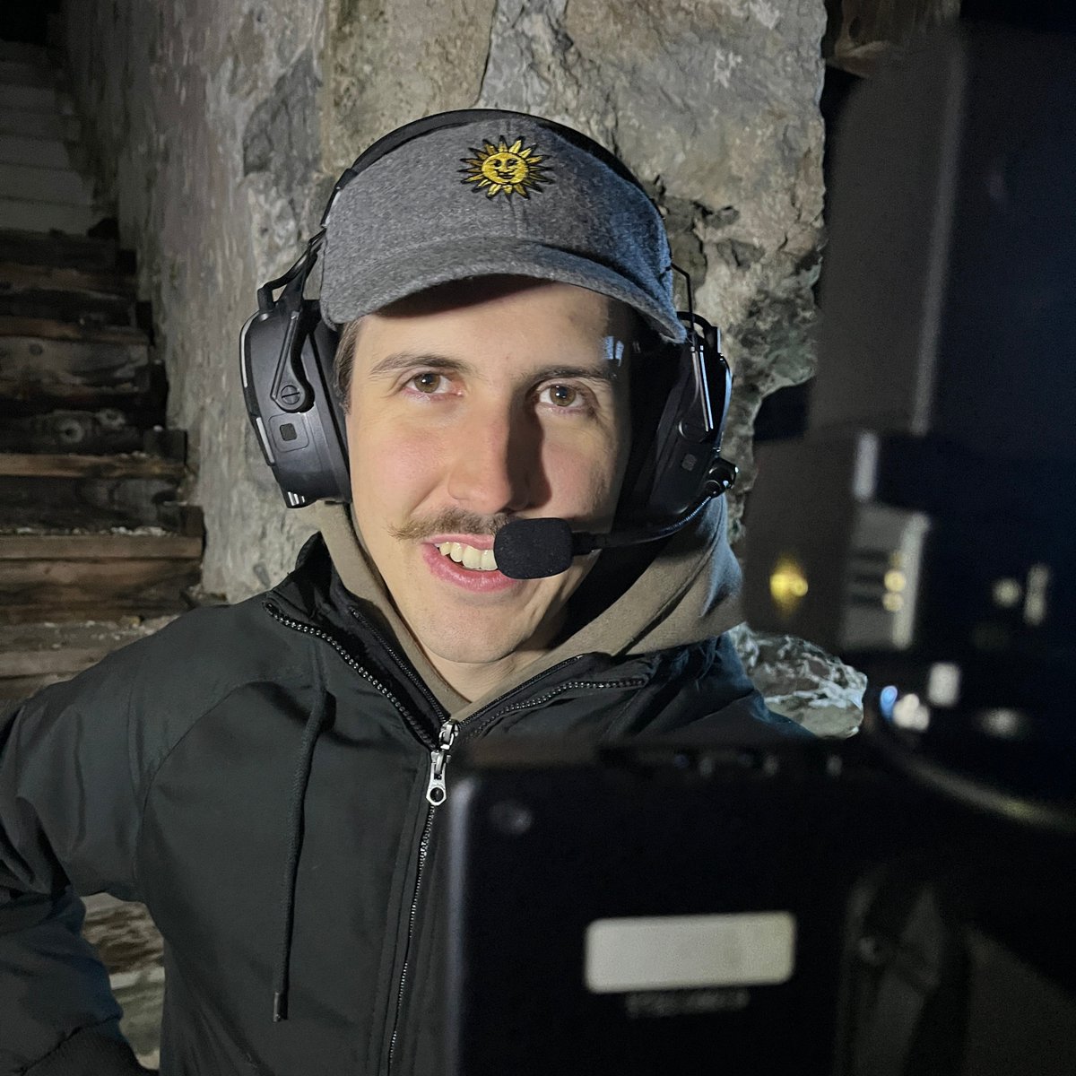 MinyaAquetLTD's tweet image. 🎥 Directing with Confidence 🎥On set, every decision counts. With the Eco Crew Comm-Pro, directors stay connected to their crew with hands-free communication and smart hearing protection—keeping the creative flow uninterrupted. #EcoCrew #FilmSetTech #StayConnected #DirectorLife