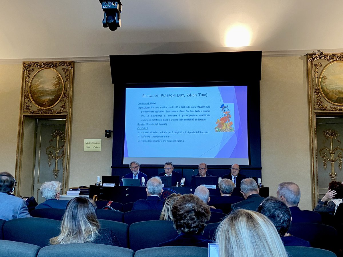 AuditorsCENSORS's tweet photo. 💼🌎 El president de la Comissió Fiscal del Col•legi, Jordi Casals, participa en el debat sobre els “Incentius per a l’atracció del capital humà” que té lloc al 33è Congrés de l’AMA.
🔗 https://t.co/b2vg8jNNh4

#33CongressoAMA https://t.co/JrTpCVfIdt