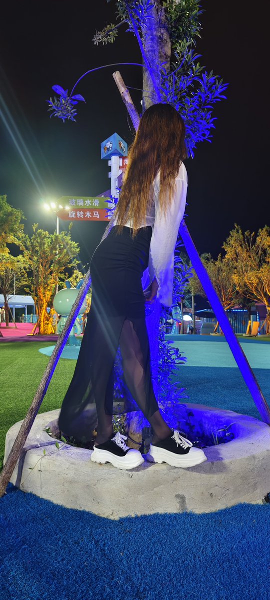 HJR1770591's tweet photo. 不管算命先生说你五行缺什么
其实到了一定年纪，
就会发现你最缺的还是钱
别说什么金克木、木克土
土克水、水克火、火克金
只要穷就克所有……  
努力赚钱，你能克天克地克人生！ https://t.co/2dzrYkeQZ6