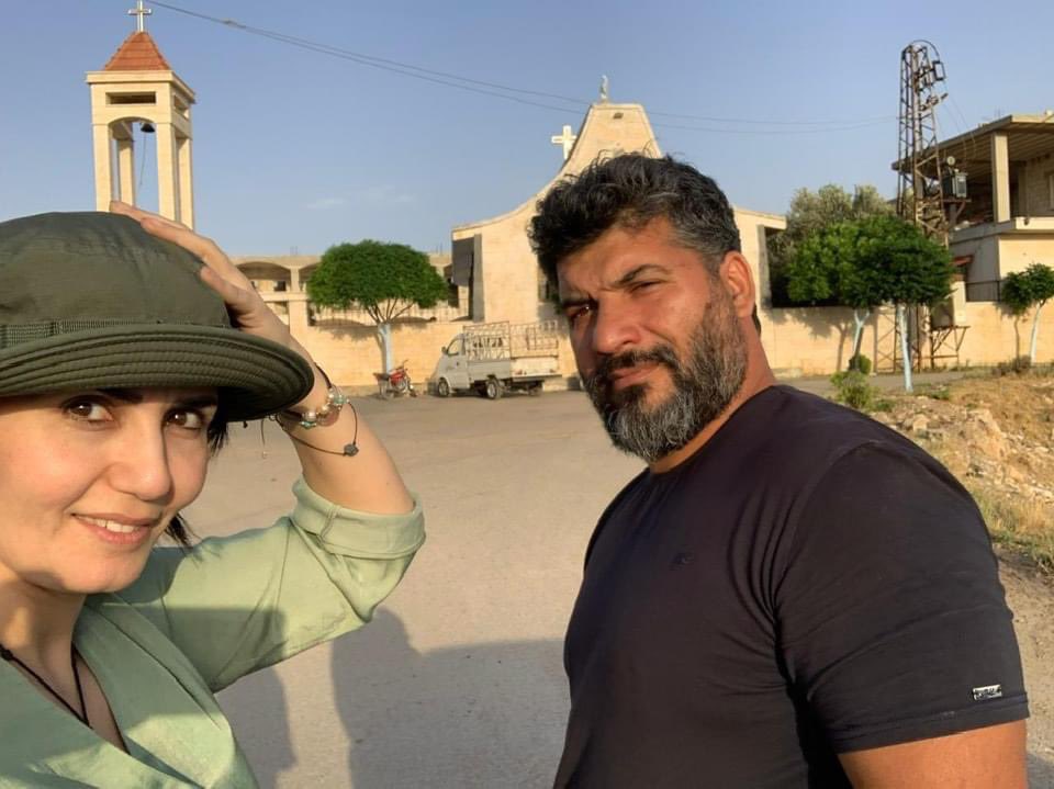 almuariza's tweet photo. 🔴Llegan a #Beirut los cadáveres de los periodistas asesinados la pasada madrugada en un ataque israelí, en el sur de Líbano. 
“Mi hijo es un héroe. Ha perdido la vida por querer contar la verdad”, nos dice el padre de Ghassan, uno de los cámaras fallecidos. 
Siempre trabajaba con la reportera Ogarite Dandache, quien me ha compartido fotos suyas con su ”cámara de toda la vida”. “Se me ha ido una parte de mí.