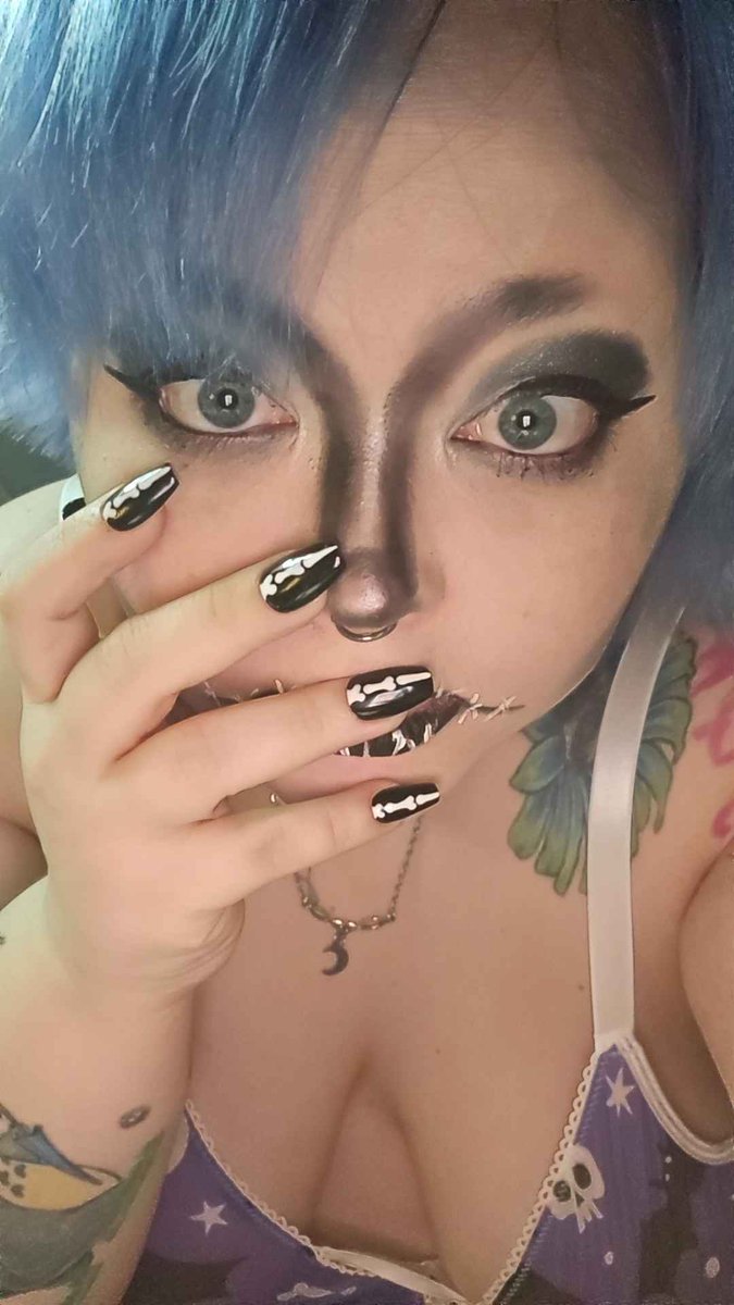 MaradorableRage's tweet image. Get ready to die for me... again. My spooky makeup is just the beginning, but my lingerie will be the death of you. #SkeletonSeduction #LingerieLust #DarkFantasy