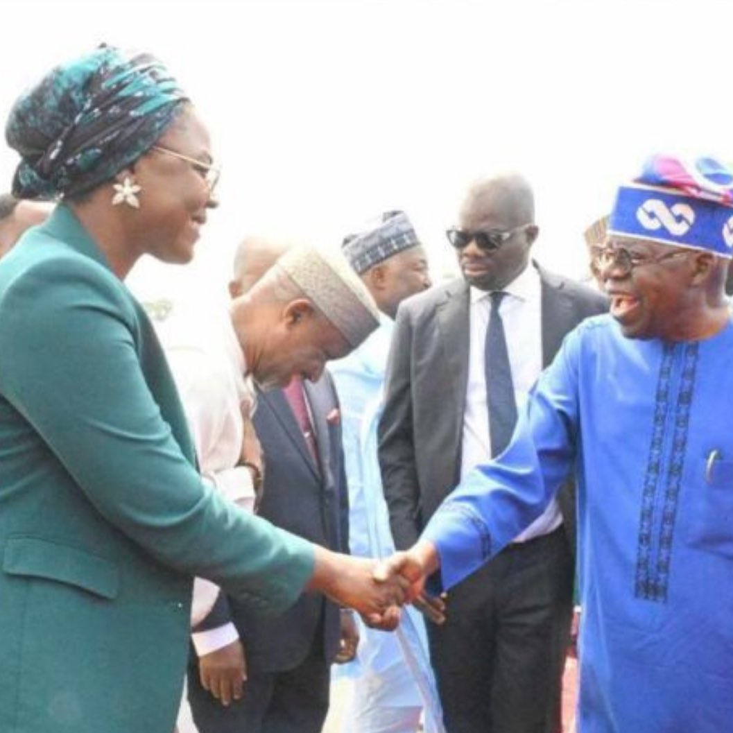 ToyinSaraki's tweet image. I am delighted this #FrontlineFriday, to congratulate the newly appointed Honorable Minister of Industry, Trade and Investment, Dr Jumoke Oduwole @joduwole and Mr Sunday Akin Dare @SundayDareSD, Special Adviser on Public Communication and Orientation to His Excellency President…