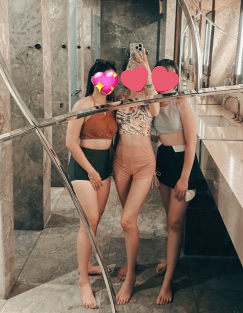 flawless1tsme's tweet photo. Bestie... 3s?? https://t.co/sh8BMWBovS