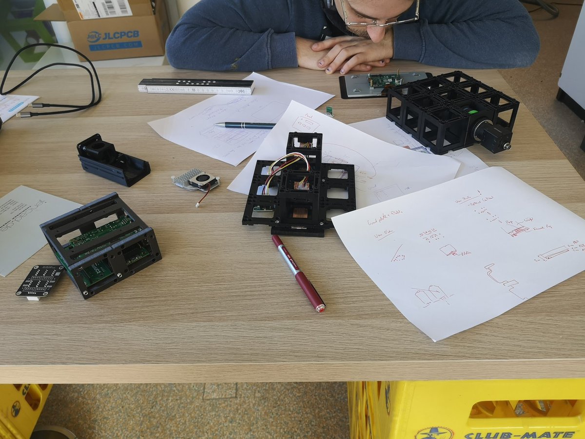 This is it. After a lot of back and forth: We had to say good-by to #OASIS (openuc2.com/oasis/) and #FiveD  (openuc2.com/fived/). 

There will be something better. More cubes, more modularity, more openess. Wait for 2 more months!! 🥳
