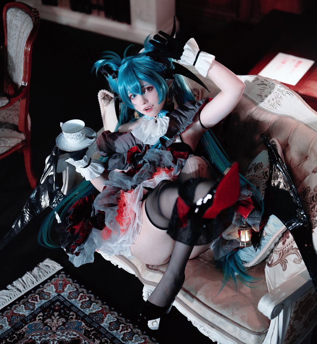 can i bite you?🩸 https://t.co/4qIdAc236w