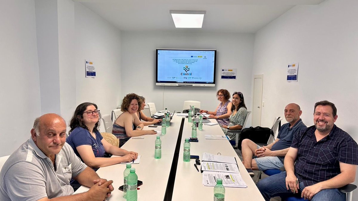 🌱 ¡El 11 de julio dimos inicio al proyecto CONTROL! 

 Con IA y tecnología avanzada, buscamos optimizar el uso de agua y energía en sistemas de riego solar. CONTROL se enfoca en  reducir el consumo de recursos y mejorar la eficiencia💧 

#AgriculturaSostenible #AgriTech