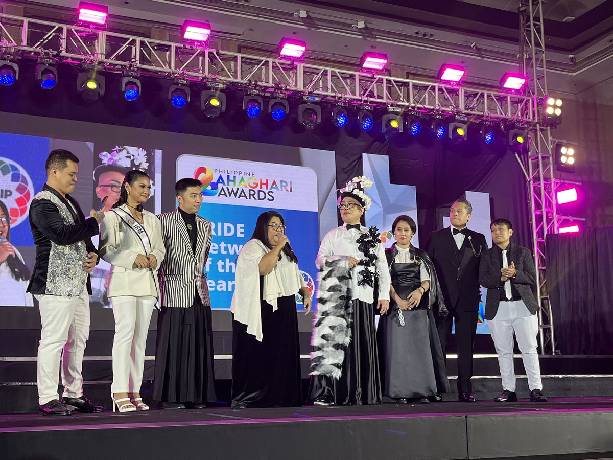 pfippride's tweet photo. #HappeningNow at #PHBahaghariAwards2024 #PFIPYear11Gala
Congratulations to our 2024 Pride Network of the Year: IBM Eagle ASEAN &amp; Korea Business Resource Group. IBM previously won Company of the Year in 2022. https://t.co/bHDNtLHjFv