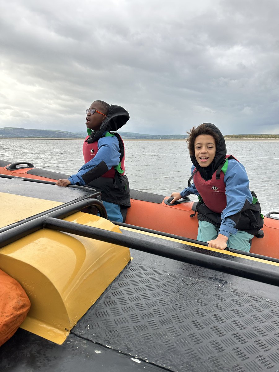 AshmountPrimary's tweet image. It’s been a great end of school journey, power boating and swim to shore - exciting, daunting, exhilarating. Learning memories for a lifetime!