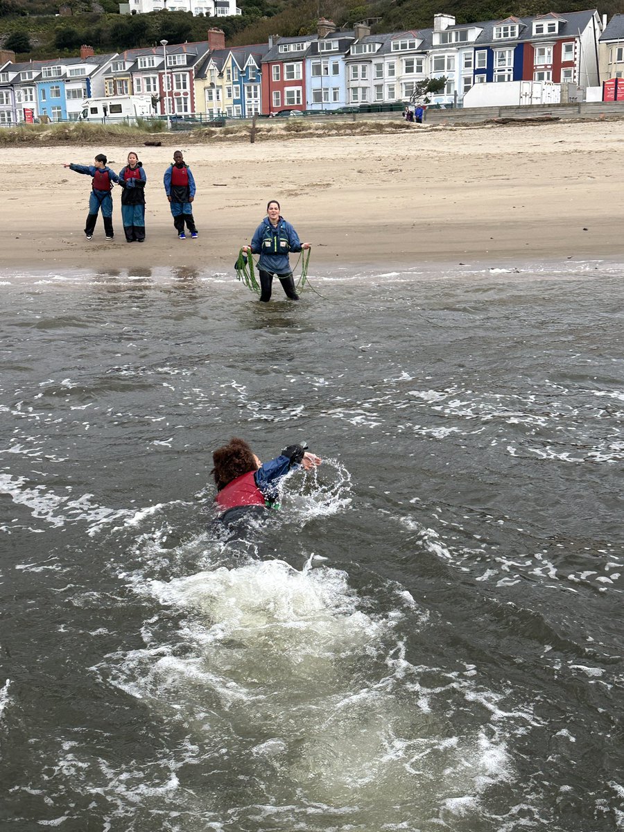 AshmountPrimary's tweet image. It’s been a great end of school journey, power boating and swim to shore - exciting, daunting, exhilarating. Learning memories for a lifetime!