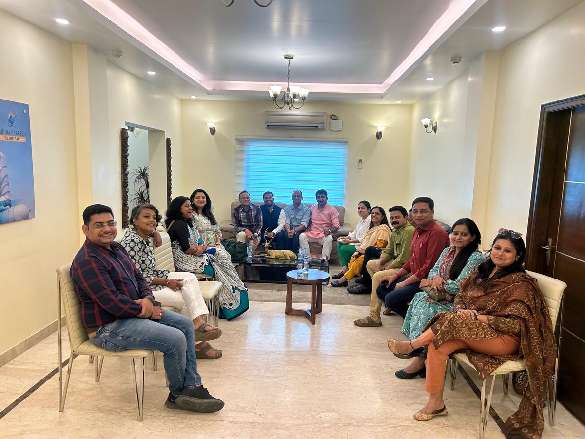 कोविड हीरो ⁦<a href="/lavagarwal/">lavagarwal</a>⁩ सर और हमारी पूरी टीम।

⁦<a href="/apbhavandelhi/">Andhra Pradesh Bhavan</a>⁩ 

⁦<a href="/Shalini_Journo/">Shalini Bhardwaj</a>⁩ ⁦<a href="/Nitendradd/">Nitendra Singh नितेन्द्र सिंह</a>⁩ ⁦<a href="/parimmalksinha/">Parimal Kumar</a>⁩ ⁦<a href="/abantika77/">Abantika Ghosh(অবন্তিকা)</a>⁩ ⁦<a href="/sushmi_dey/">Sushmi Dey</a>⁩ ⁦<a href="/Milan_reports/">Milann Desai</a>⁩ ⁦<a href="/reporter_pooja/">Pooja Makkar</a>⁩ ⁦<a href="/sriprateeklive/">PRATEEK SRIVASTAVA</a>⁩