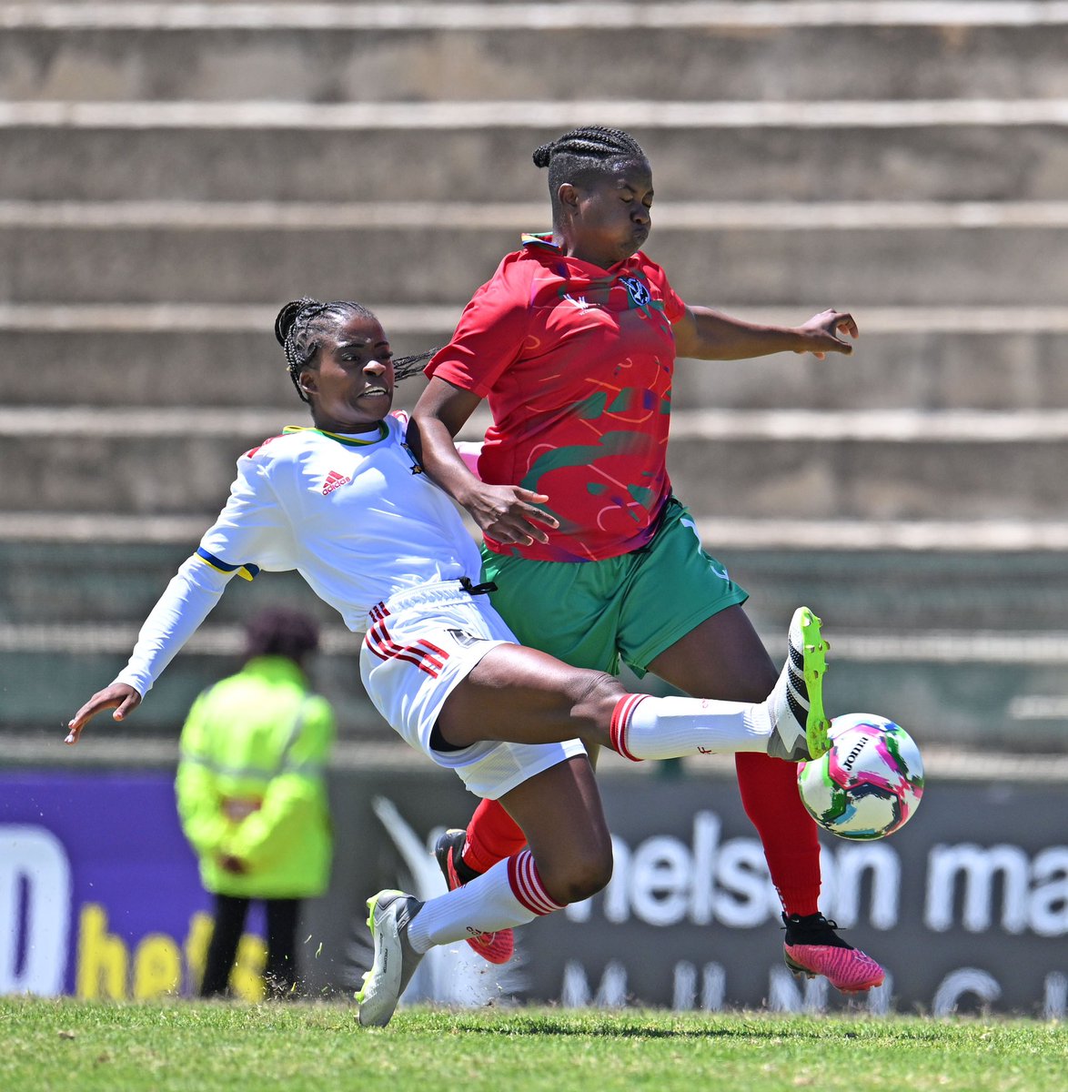 ʜᴀʟғ ᴛɪᴍᴇ sᴄᴏʀᴇs 

Namibia 🇳🇦 3-0 Seychelles 🇸🇨 

#HCWC2024