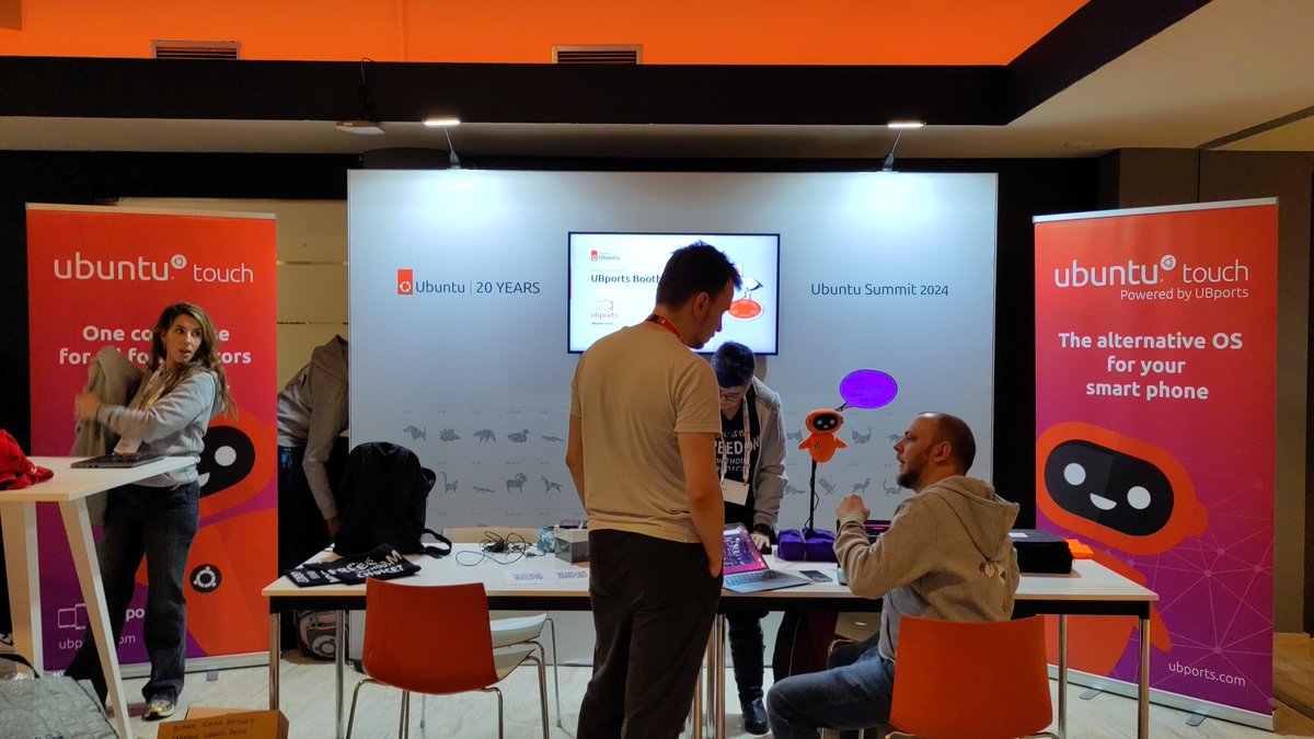 UBports's tweet image. We&apos;re already at the venue for the #UbuntuSummit setting up our stand.

#MobileLinux #OpenSource