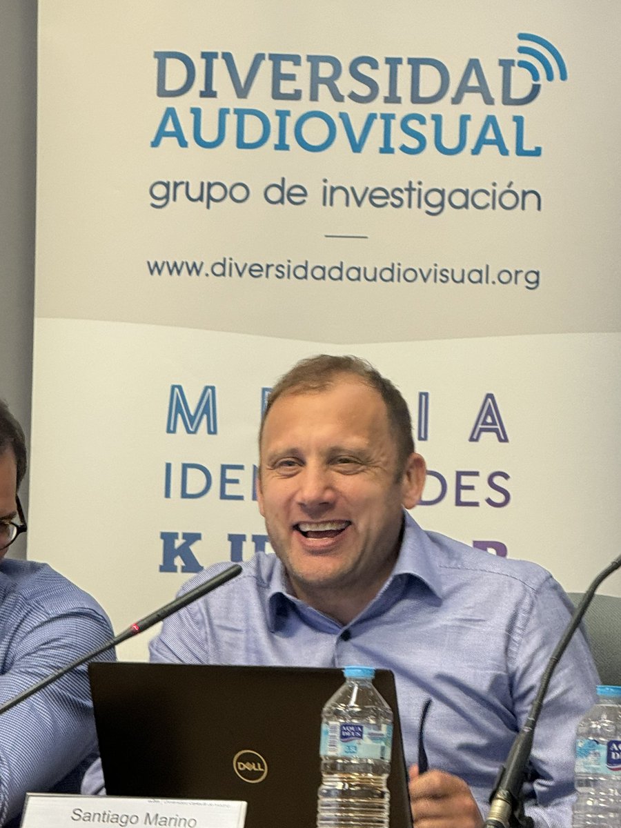Cierra las ponencias del #SeminarioDivAv24 el profesor <a href="/santiagomarino/">Santiago Marino</a> (<a href="/UdeSA/">Universidad de San Andrés</a> y <a href="/Observacom/">OBSERVACOM</a>) con la presentación 'Mercado SVOD en Argentina'