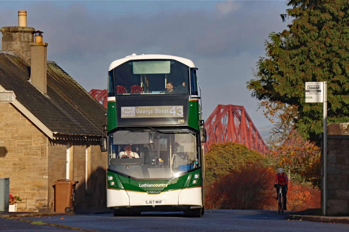 A service change will take effect from 1 December, providing better access &amp; greater journey opportunities for customers in West Lothian &amp; west Edinburgh.

🔹New express Service X19

🔹N43 to be extended to include Kirkliston and Winchburgh

Learn more 👉 lothianbuses.com/news/2024/10/l…