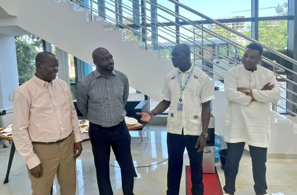 Barry Rodrigue tweet media