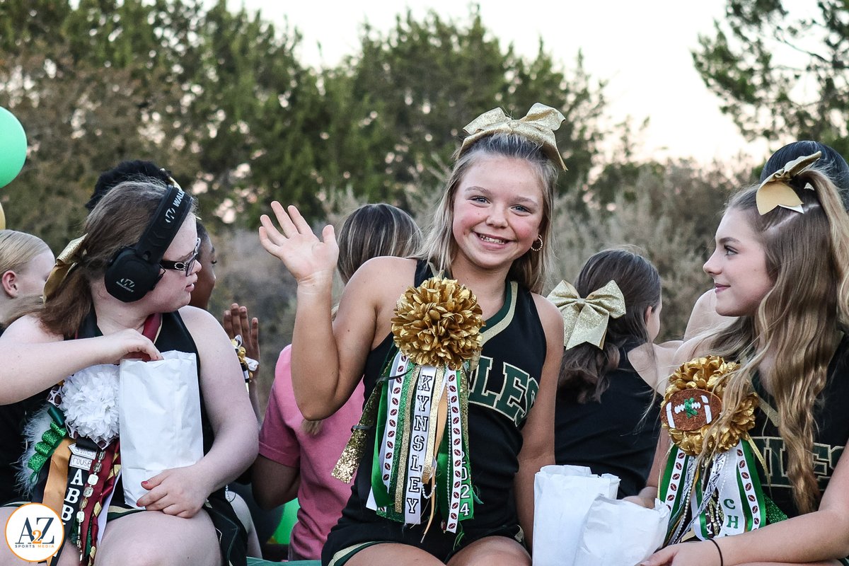 A2ZSportsMedia's tweet image. Moments from the homecoming parade.
@1RoUSeFB @RouseRaidersVB @RouseGirlsBball @RouseGirls @RouseSoccer @RouseBasketball @golf_rouse @Rouse_Softball @rouse_baseball @RouseSwim @rousesportsmed @RouseWrestling @RouseRoyals 
more photos on a2zsportsmedia.pixieset.com