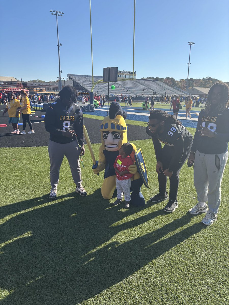 Reinhardt Football tweet media