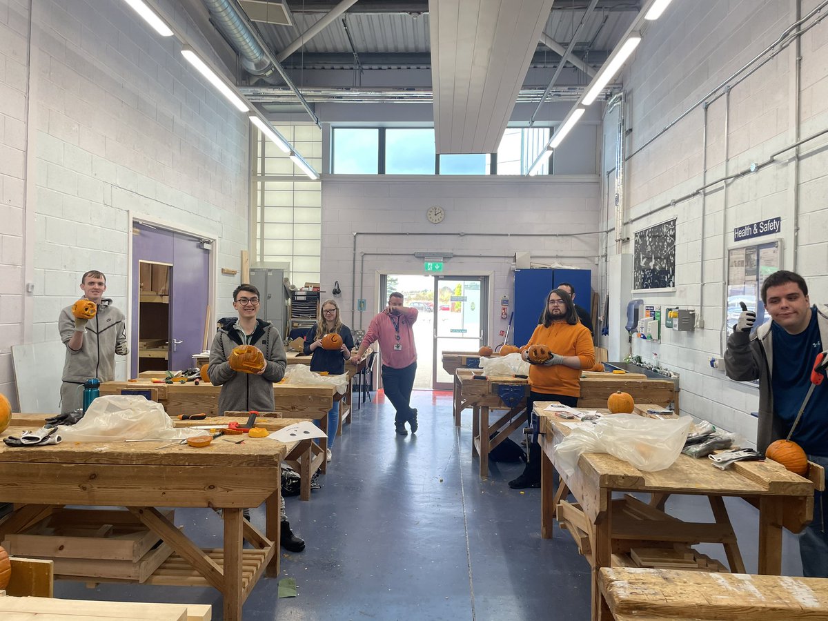 pauline_heeley's tweet image. Some 🎃 fun in the workshop for our #SkillsForEmployment students this week @SLCek Happy Halloween! 👻 💀🎃 @apignat1 @StellaMcManus