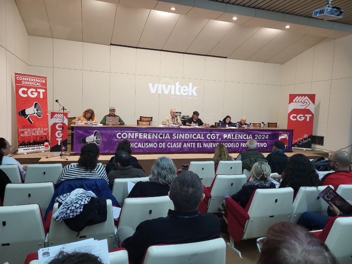 Conferencia Sindical |
Empieza la Conferencia haciendo un homenaje a Luis Ángel, un compañero palentino: un sindicalista destacable. 
Tu memoria vivirá siempre entre nosotros recordando siempre la lucha sindical.
Que la tierra te sea leve ❤️🖤
#ConferenciaSindicalCGT