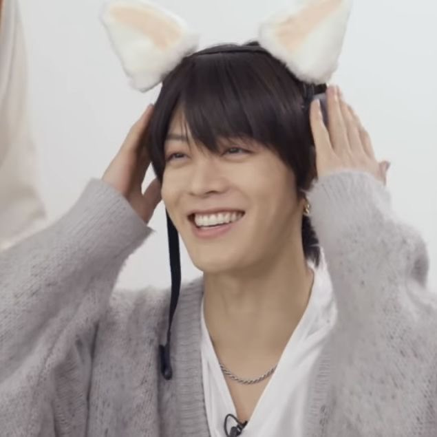 YT10263's tweet photo. 悠太くんお誕生日おめでとう🎂
今年もこうやってお祝いできて幸せだね💕
2024年色んなことがありながらも
また新たな悠太くんを知れた気がして
来年が更に楽しみになったよ！
悠太くんの笑顔が宇宙ー♡

#HAPPYYUTADAY
#DazzlingRockstarYUTA
#中本悠太_わたし達のHOPE
#유타생일_에브리바디_스크림 https://t.co/YlFPkMdDTq