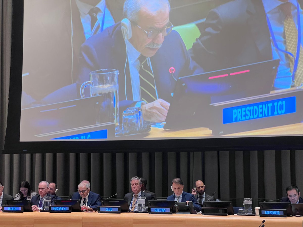 marcevzb's tweet photo. En mi calidad Presidente de Comisión de Derecho Internacional ONU, muy grato compartir el podio con Presidente de Corte Internacional de Justicia, juez Nawaf Salam, en su presentación ante Comisión Jurídica de Asamblea General ONU-NY, junto con jueces Georg Nolte y Bogdan Aurescu https://t.co/GJKn0zZj9l