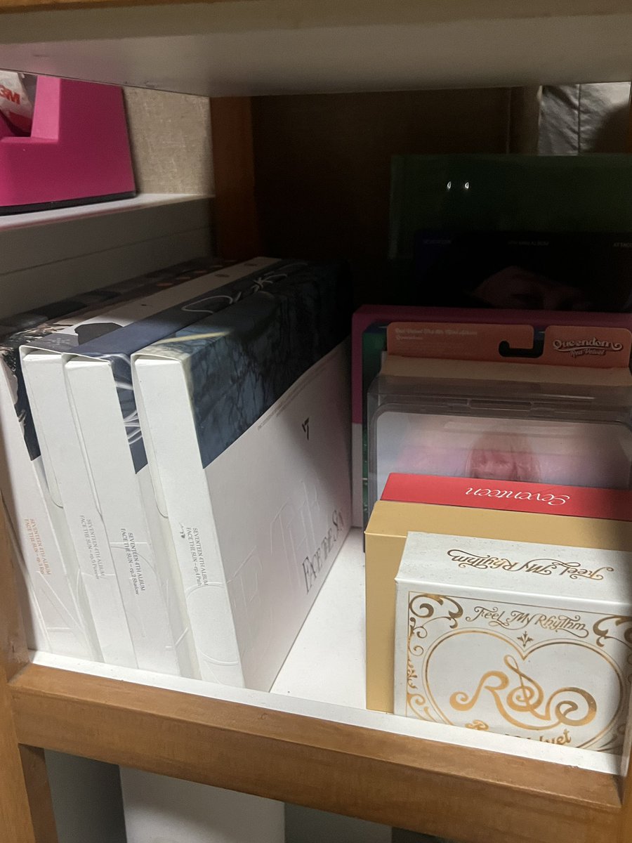 holorens's tweet photo. major qs/decluttering !

- unsealed incomplete inclus albums = 250 php ea

tags. seventeen svt exo kyungsoo ive red velvet rv le sserafim fts rose face the sun fmr feel my rhythm fearless henggarae attacca semi colon after live love dive an ode like water seventeenth heaven https://t.co/lJkrDyUAOB