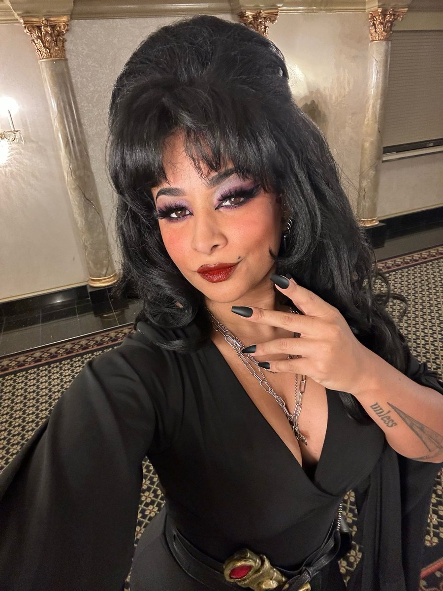 THEE Black Elvira🔪🦇 tweet media