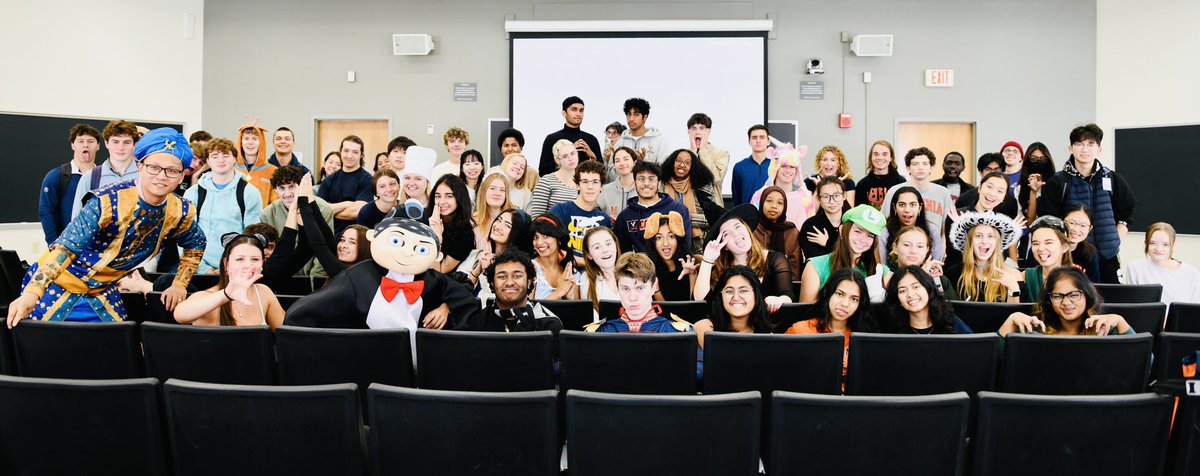 Sen Zhang (@dr_s_zhang) on Twitter photo Fun moment from today’s CHEM 1811 lecture - complete with Halloween costumes and chemistry magic! 🎃🧪👻 #UVA #HalloweenScience #SpookyClass <a href="/ChemistryUVA/">UVA Chemistry</a> <a href="/uva_artsci/">UVA Arts & Sciences</a> Fun moment from today’s CHEM 1811 lecture - complete with Halloween costumes and chemistry magic! 🎃🧪👻 #UVA #HalloweenScience #SpookyClass <a href="/ChemistryUVA/">UVA Chemistry</a> <a href="/uva_artsci/">UVA Arts & Sciences</a>