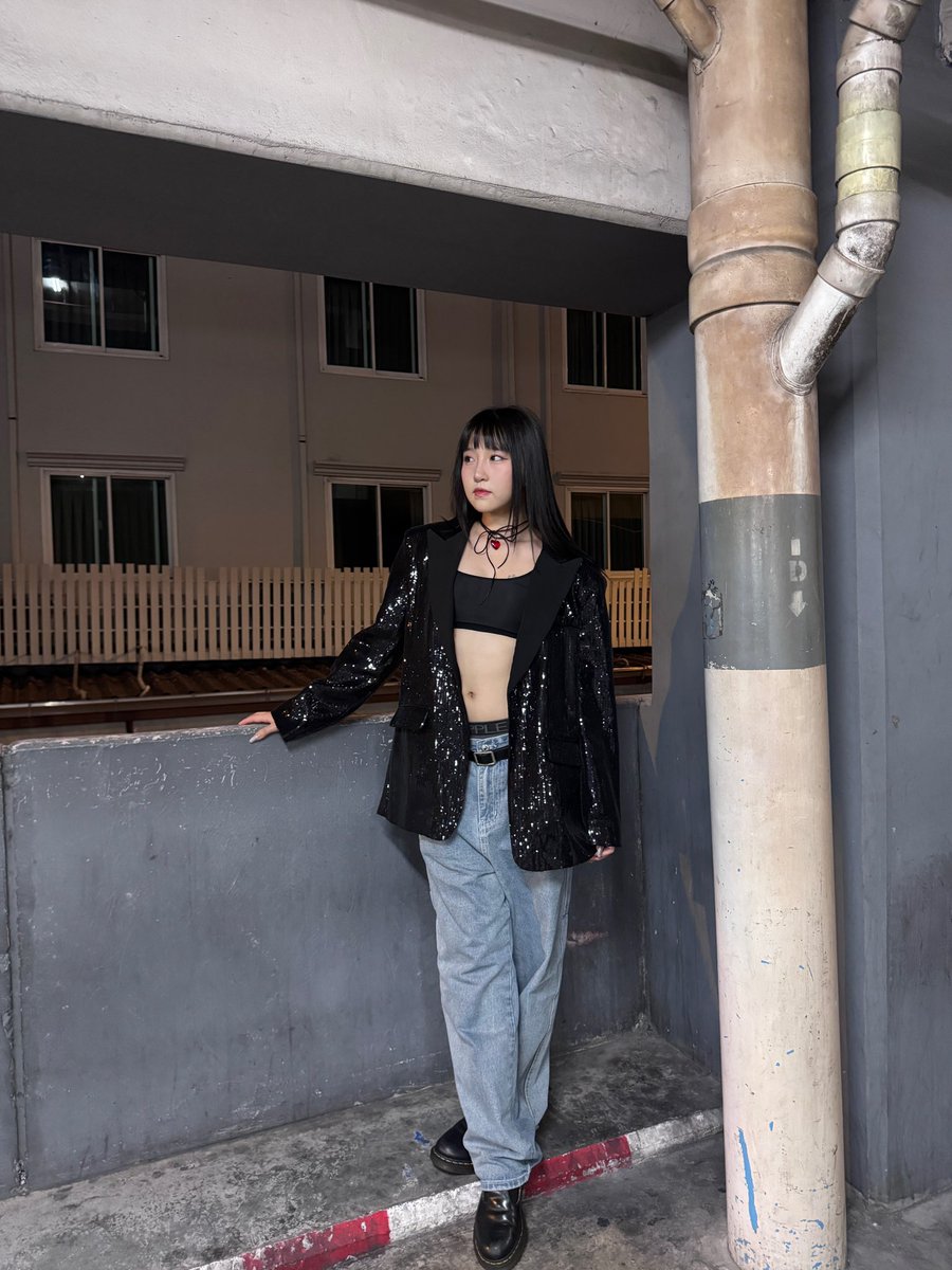 muninnii's tweet photo. Pretty girls don't do drama 'less we wanna, it'll be depending on the day 🖤

 #muninnii https://t.co/Z2YYwRWpOK