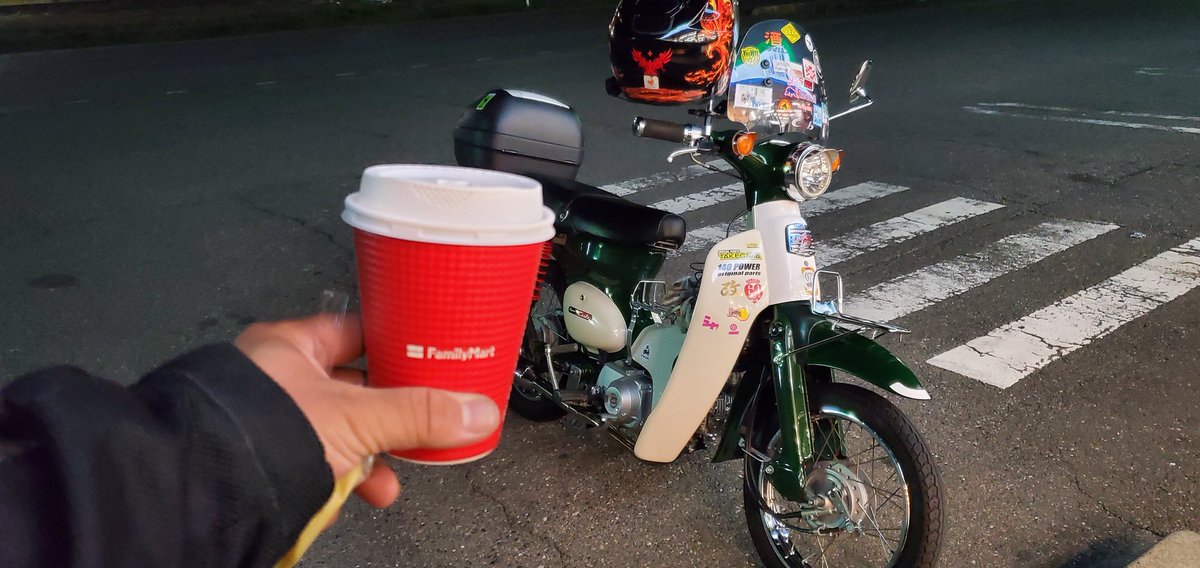 Hummer0920's tweet photo. カブ給油しながら久々に近所試運転中☕ https://t.co/hS9BYFJ13s
