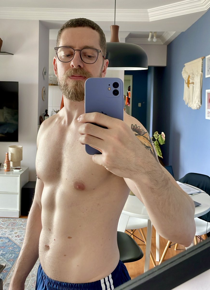 Nada como barba feita e cabelo cortado